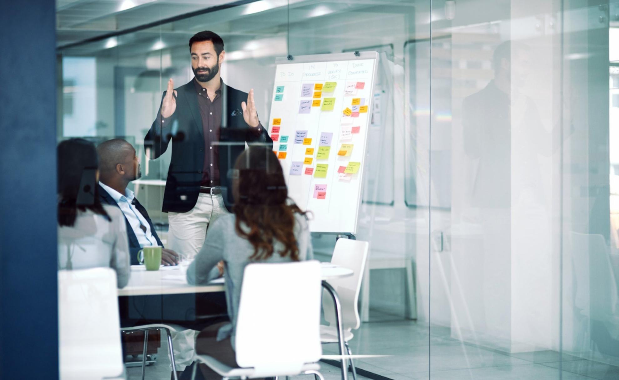 Студенти працюють над створенням фешн-колекції